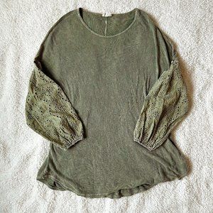 Three Birds Nest Eyelet Sleeve Waffle Knit Tunic